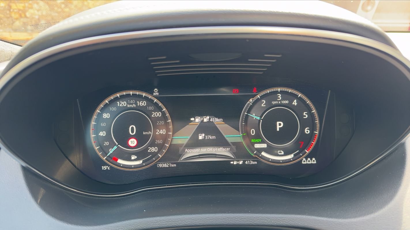 Jaguar E-PACE - Photo 12