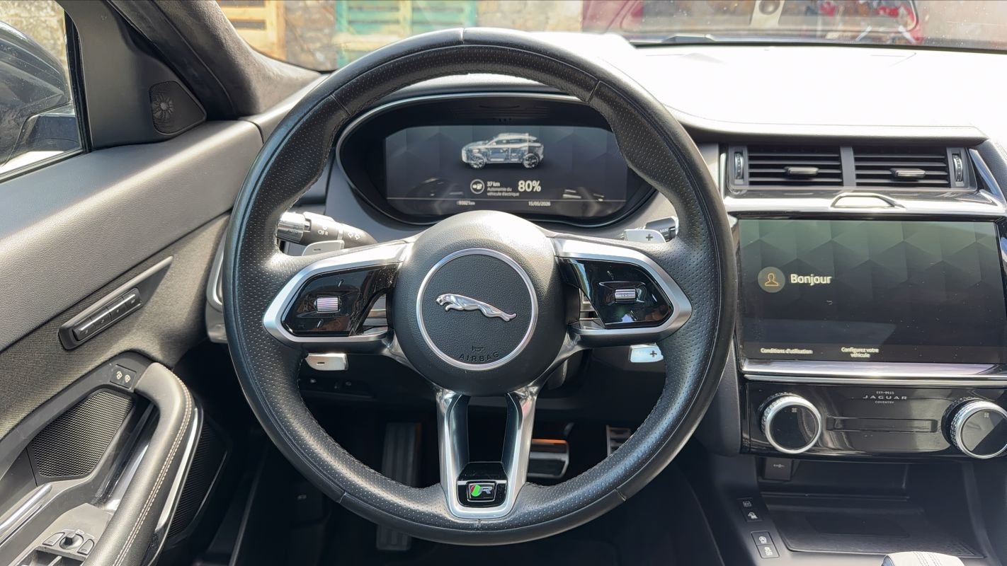 Jaguar E-PACE - Photo 24