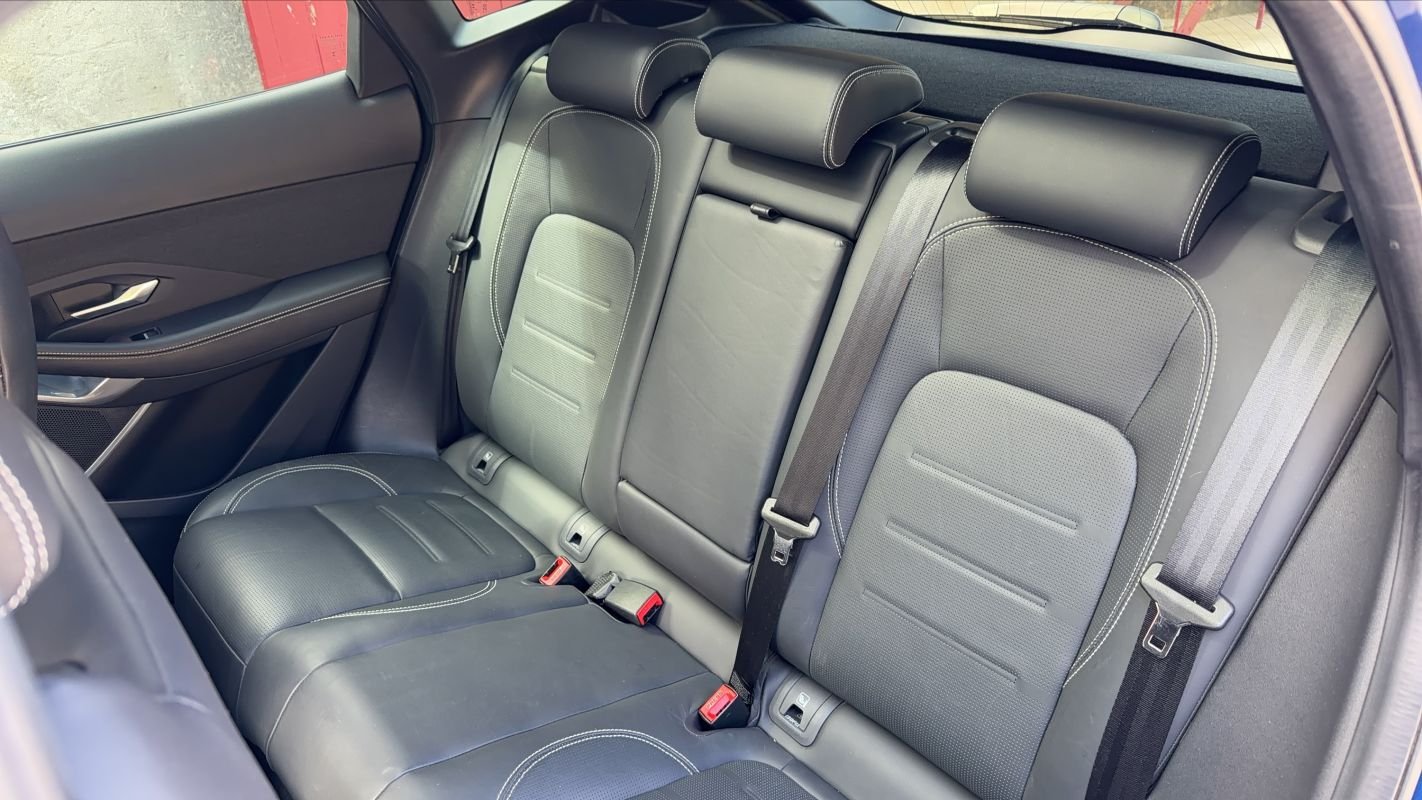 Jaguar E-PACE - Photo 9