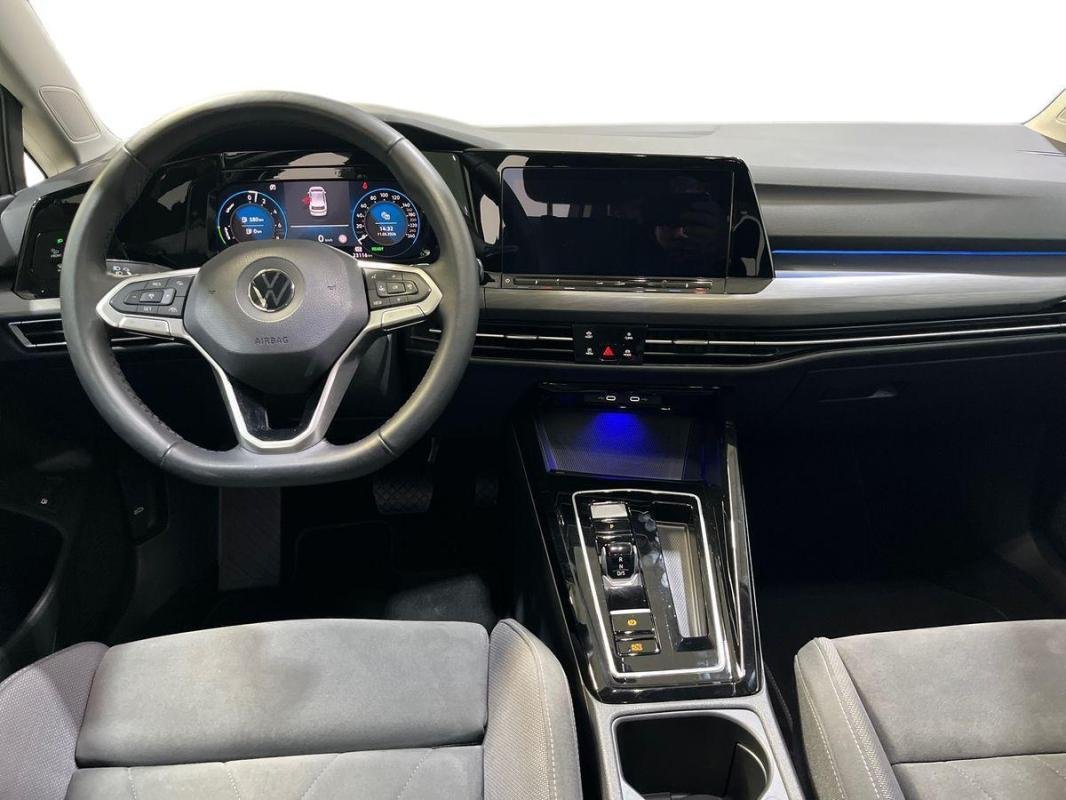 Volkswagen Golf - Photo 8