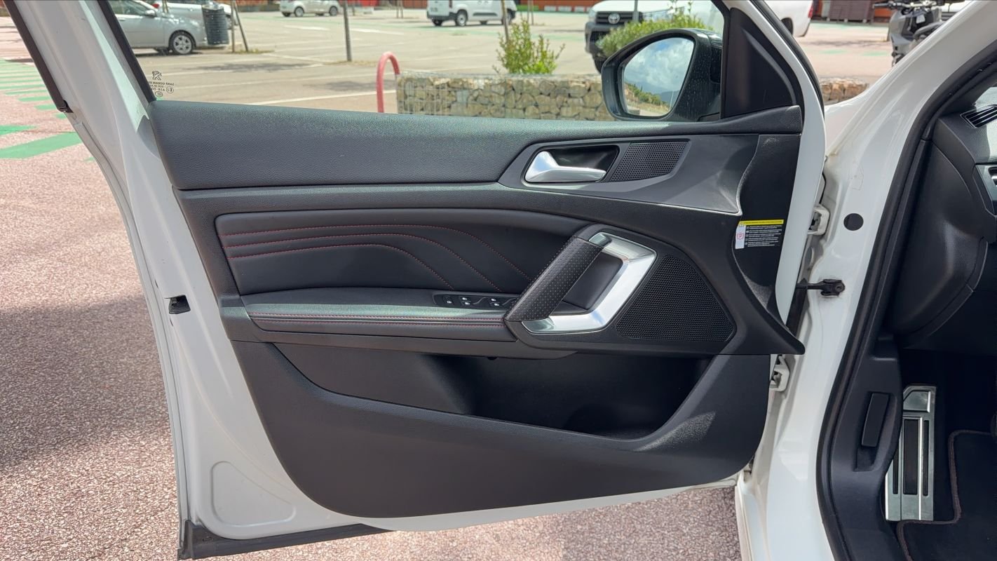 Peugeot 308 - Photo 7