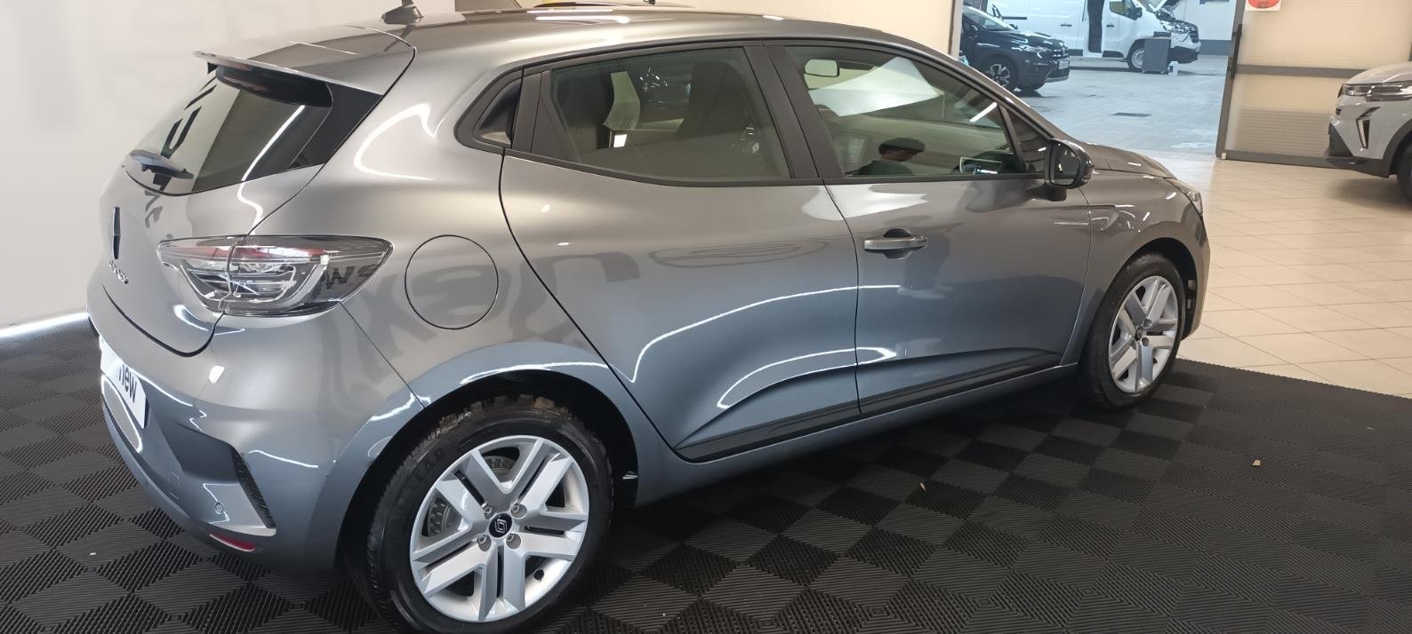 Renault Clio - Photo 15