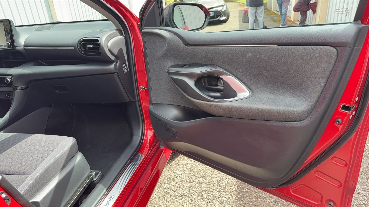Toyota Yaris - Photo 23