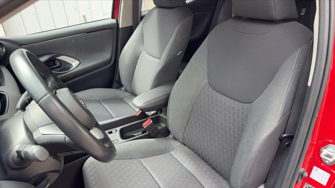 Toyota Yaris - Photo 25