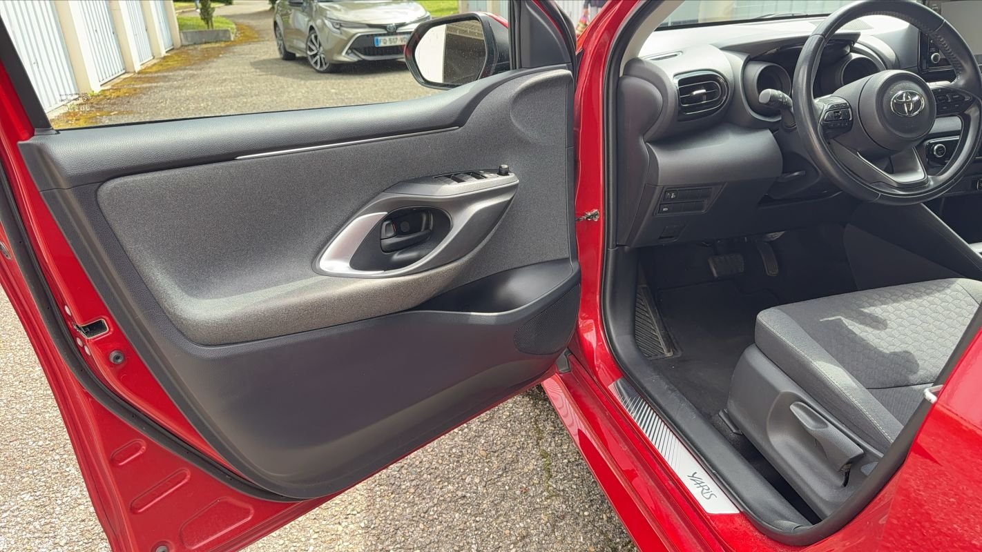 Toyota Yaris - Photo 7