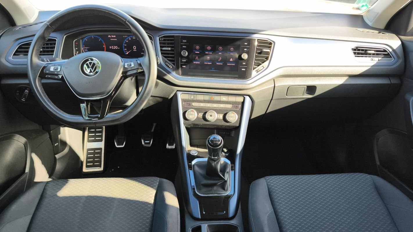 Volkswagen T-Roc - Photo 11