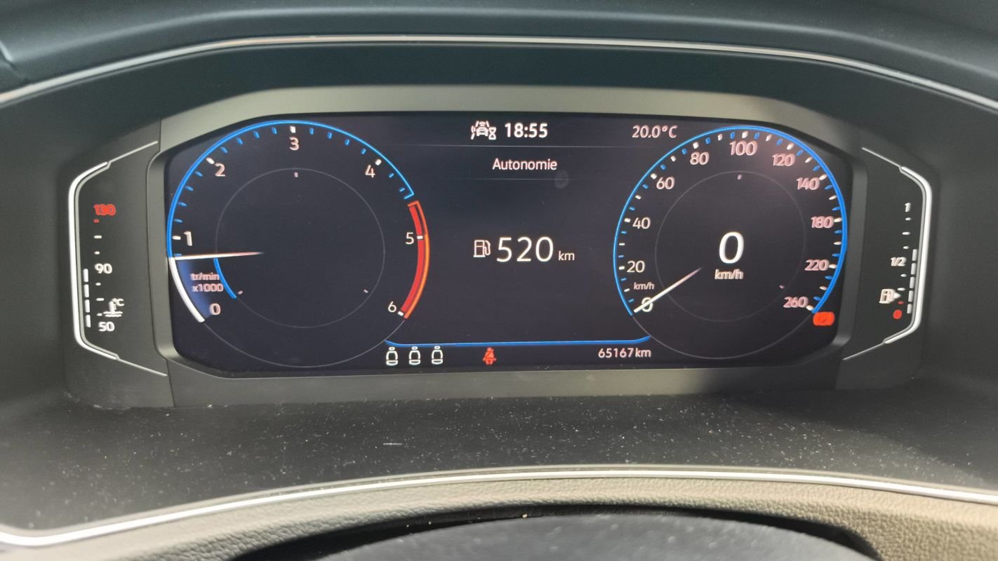 Volkswagen T-Roc - Photo 12