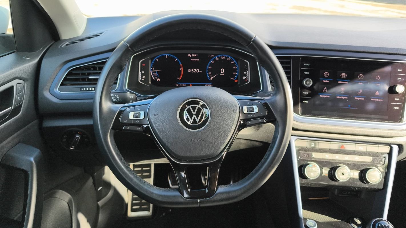 Volkswagen T-Roc - Photo 23