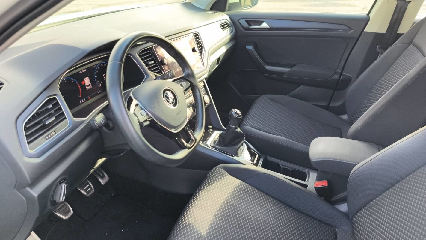 Volkswagen T-Roc - Photo 8