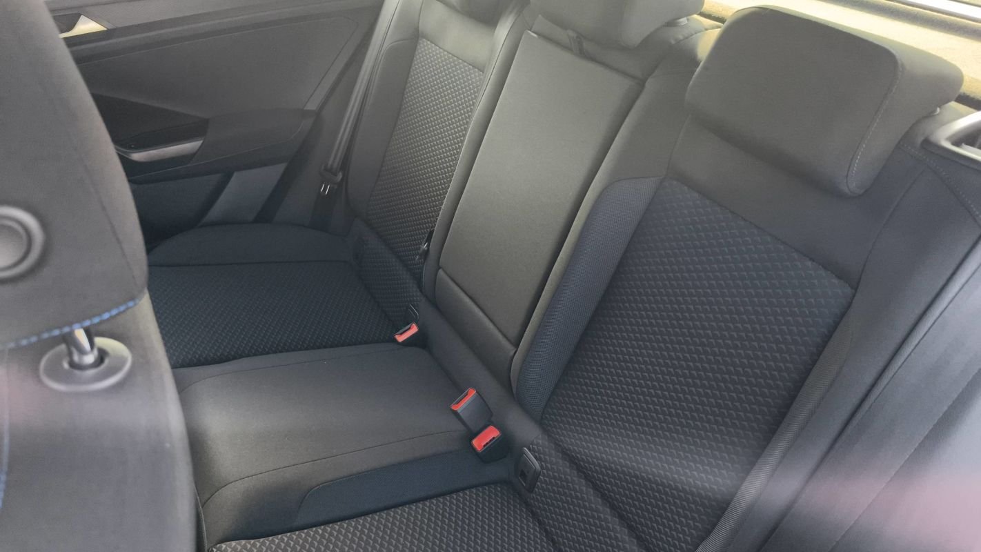 Volkswagen T-Roc - Photo 9
