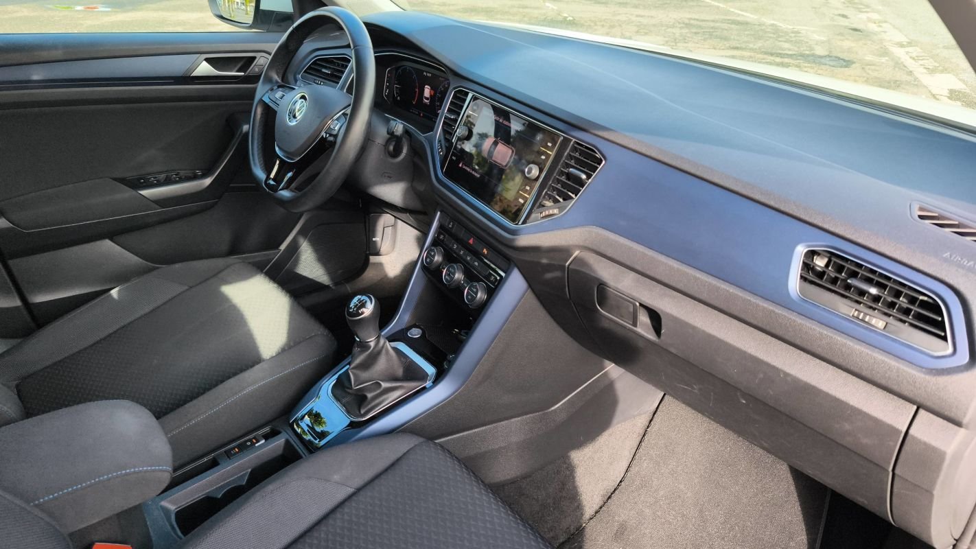 Volkswagen T-Roc - Photo 10