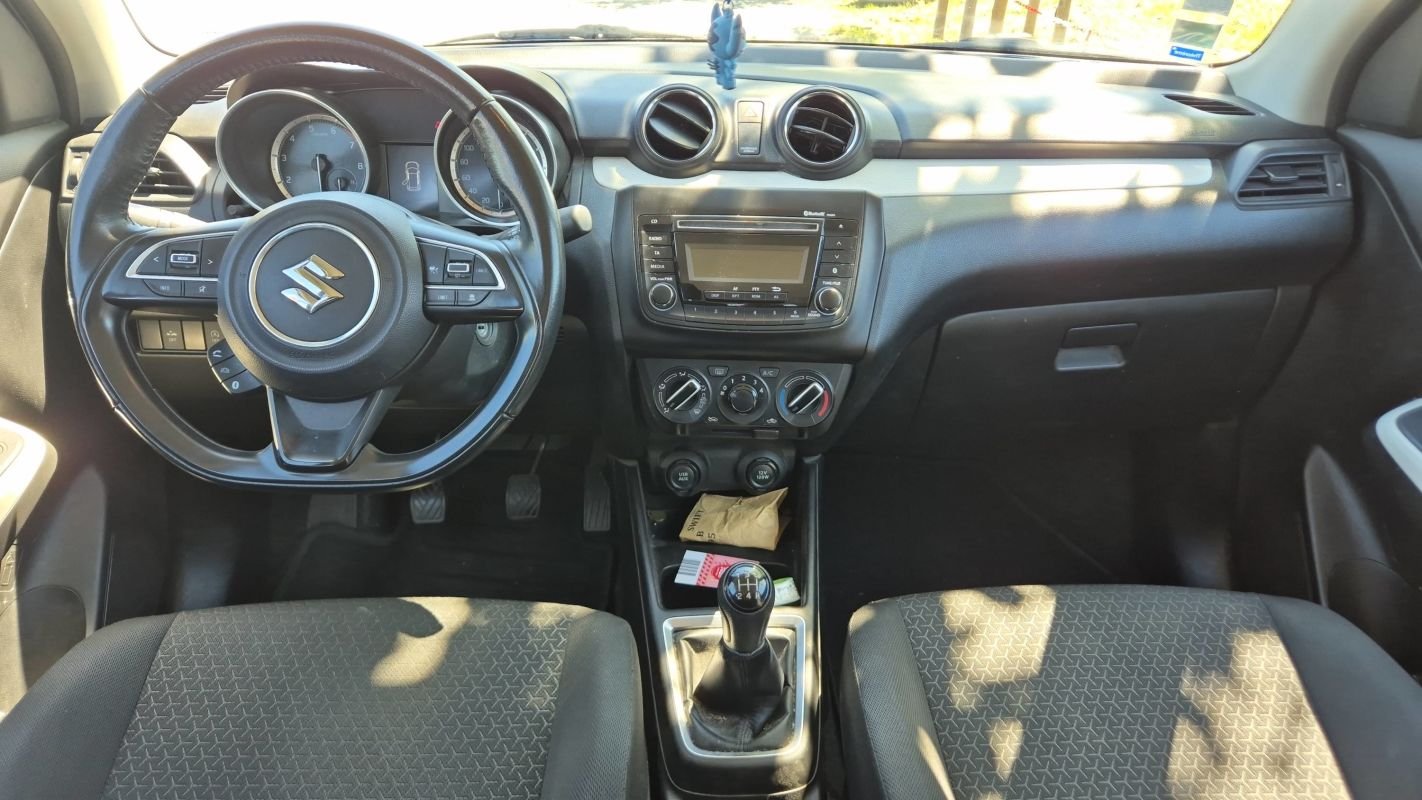Suzuki Swift - Photo 11