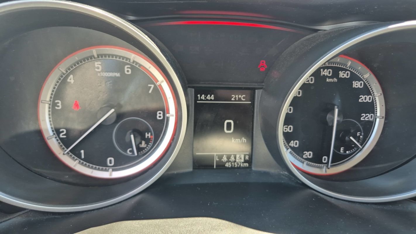 Suzuki Swift - Photo 12