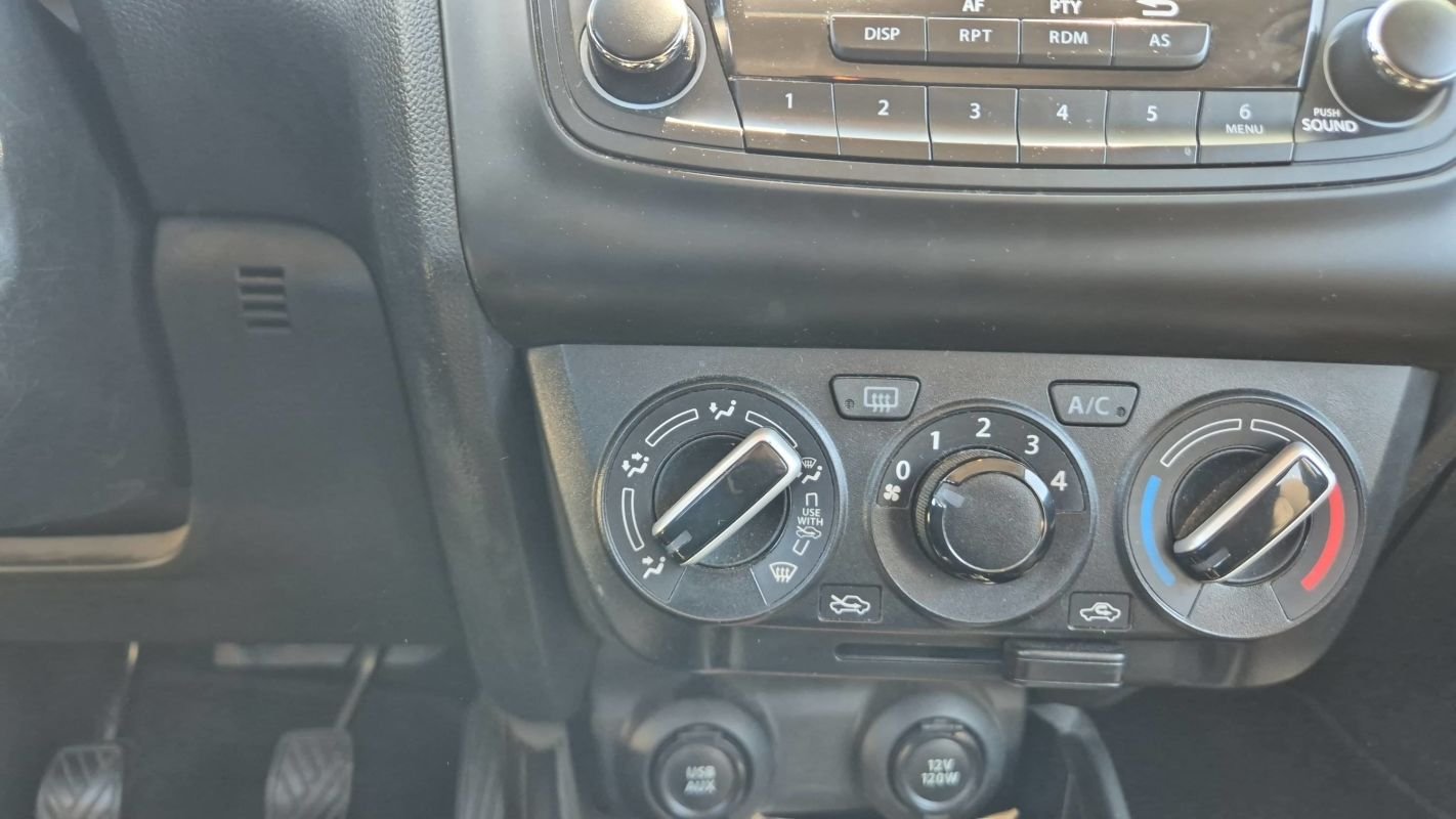 Suzuki Swift - Photo 13