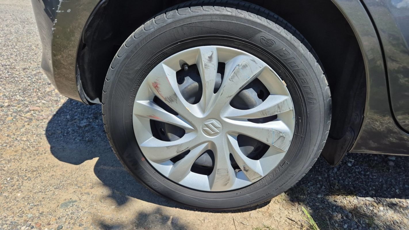 Suzuki Swift - Photo 16