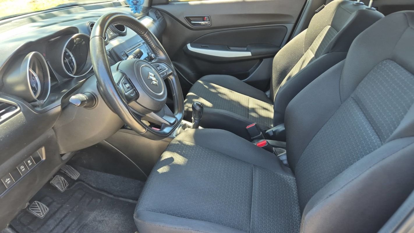Suzuki Swift - Photo 25