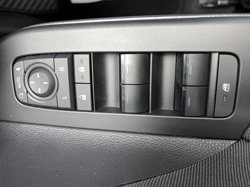 Toyota C-HR - Photo 26