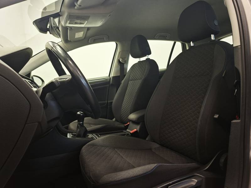 Volkswagen Golf - Photo 16