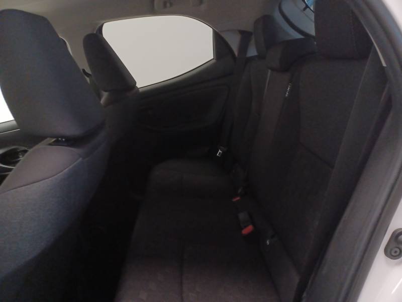 Toyota Yaris - Photo 13