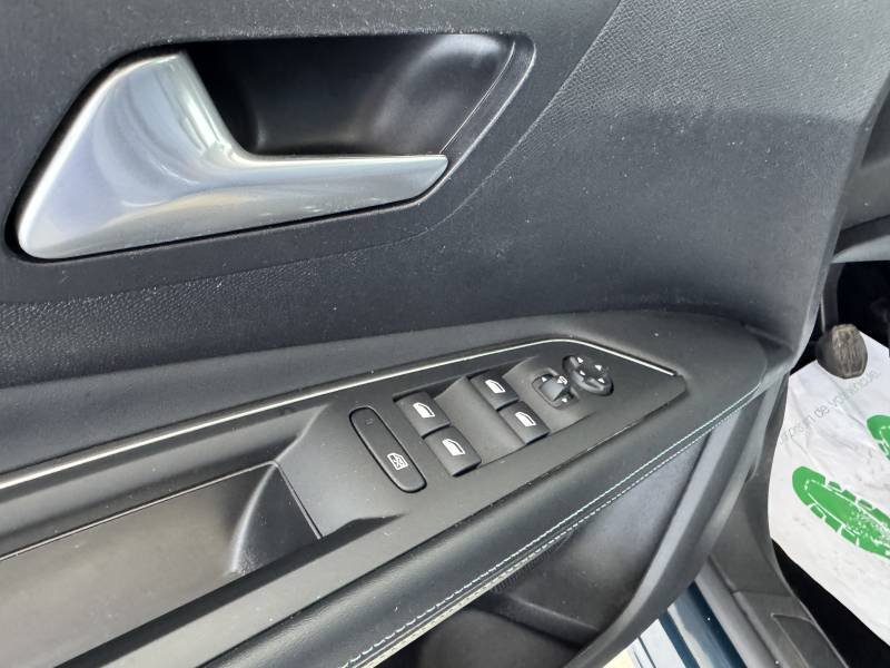Peugeot 3008 - Photo 13