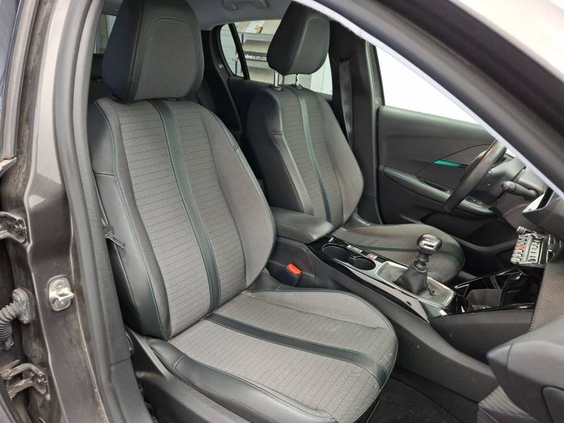 Peugeot 208 - Photo 31