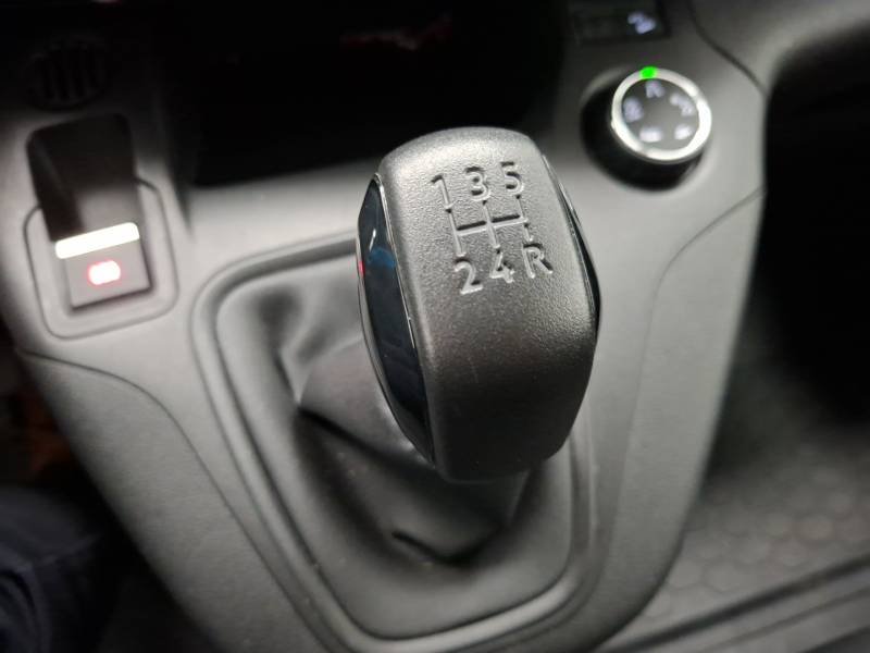 Peugeot Partner - Photo 21