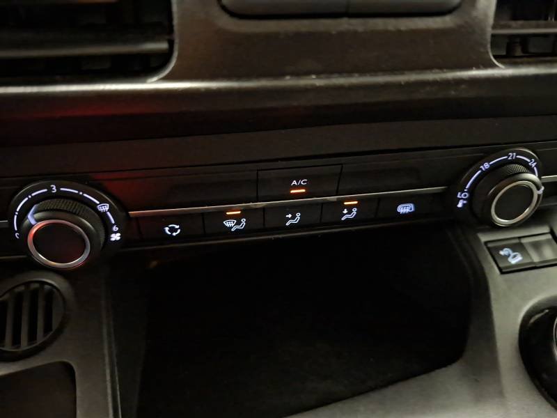 Peugeot Partner - Photo 25
