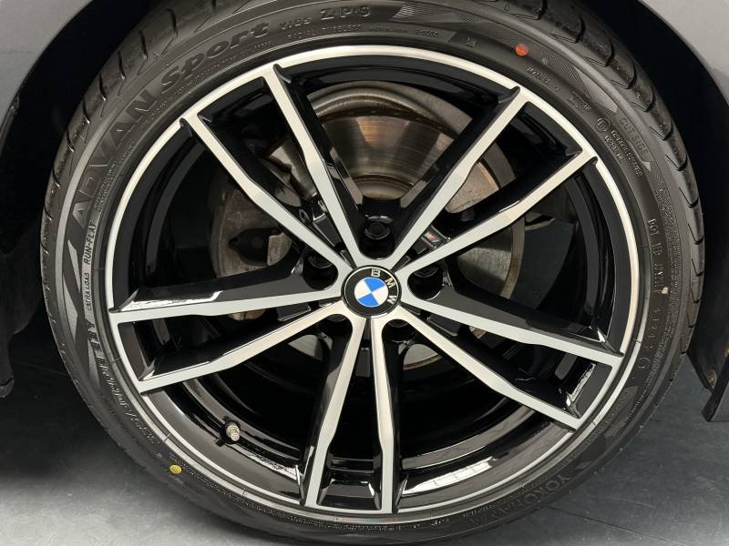 BMW Série 3 - Photo 12