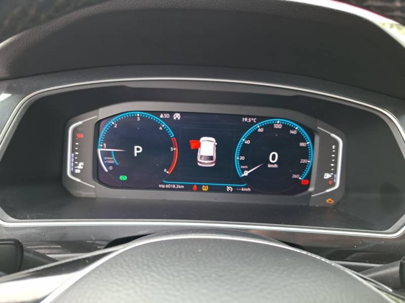 Volkswagen Tiguan - Photo 12