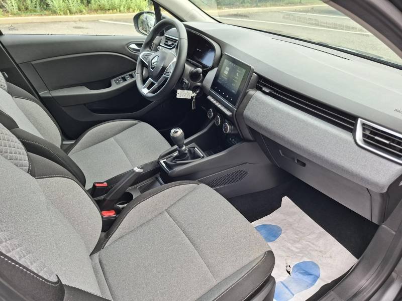 Renault Clio - Photo 24