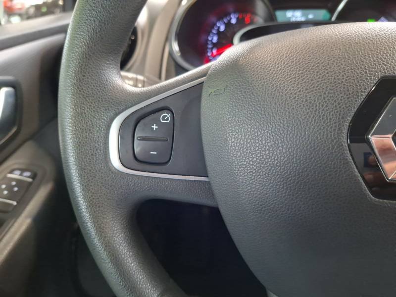Renault Clio - Photo 15