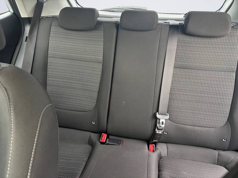 Kia Stonic - Photo 13