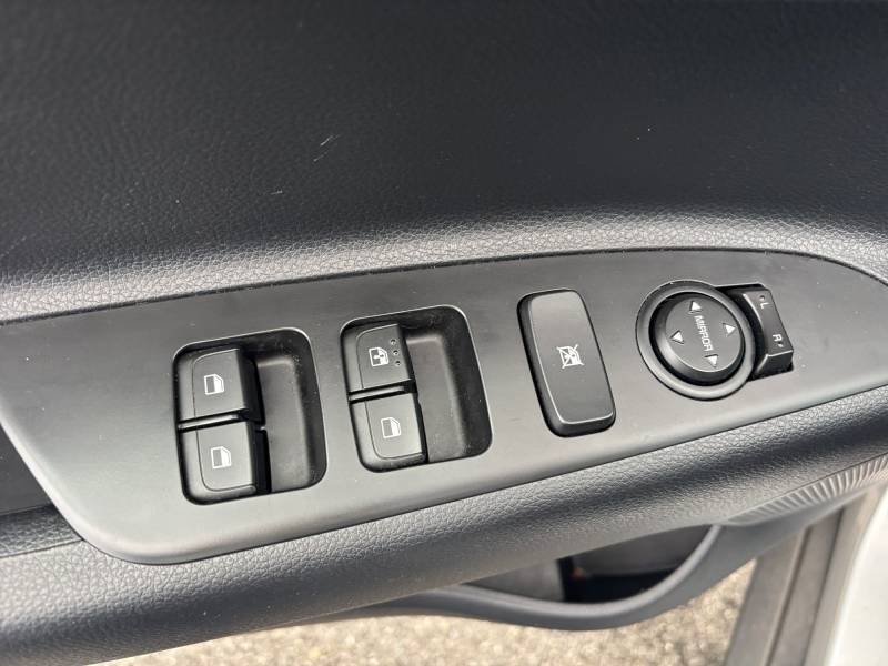 Kia Stonic - Photo 18