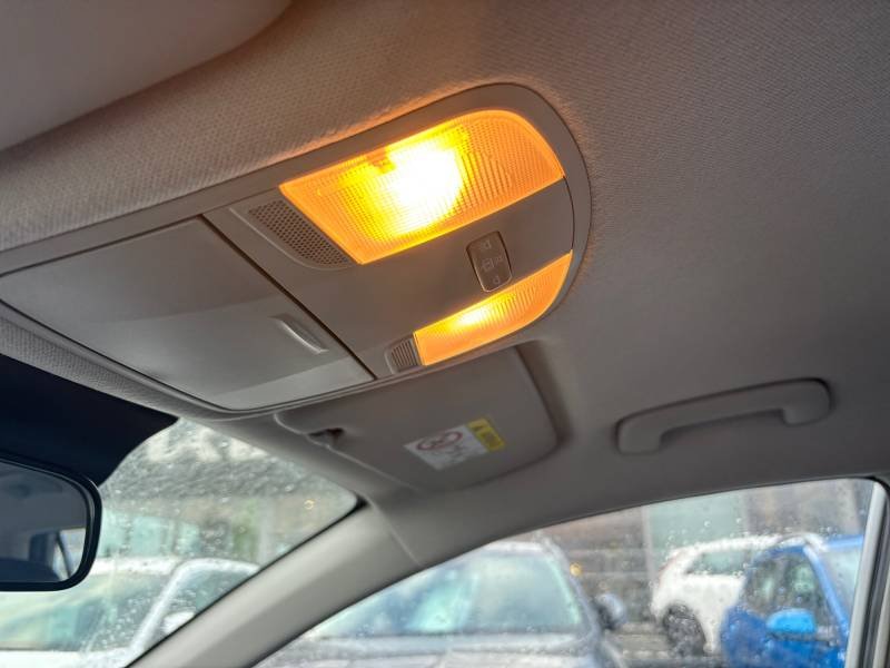 Kia Stonic - Photo 35