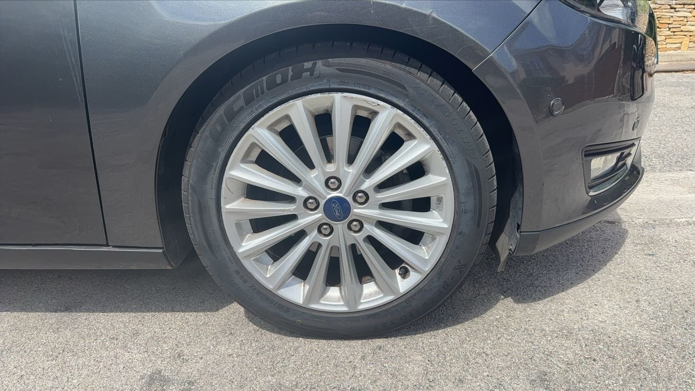 Ford Focus - Photo 17
