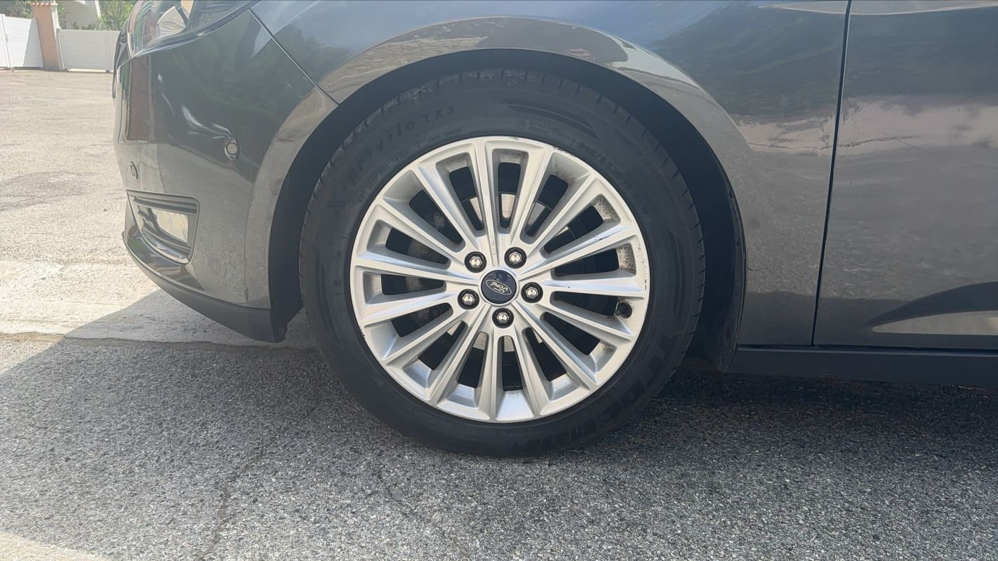 Ford Focus - Photo 18