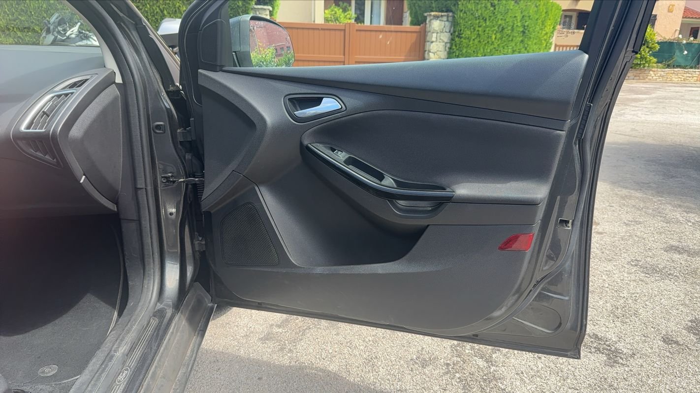 Ford Focus - Photo 22