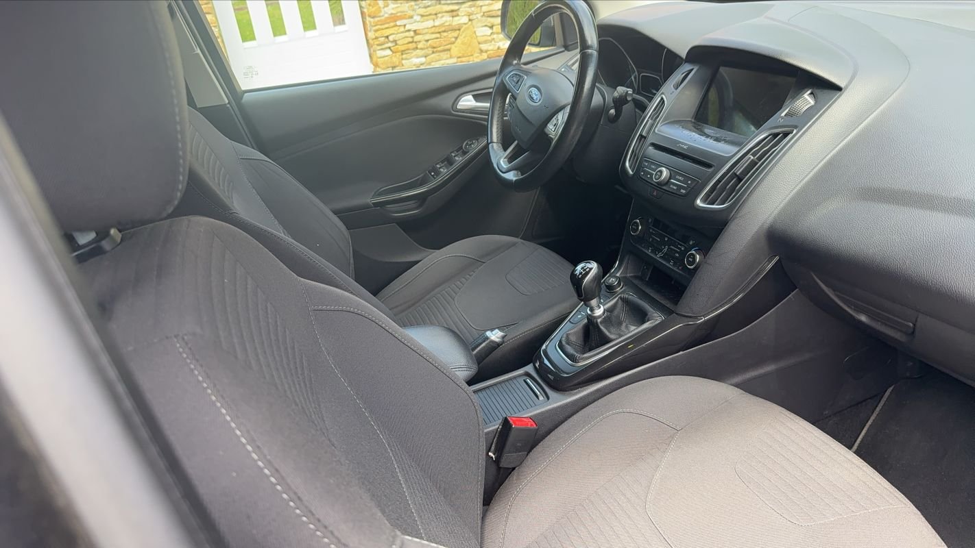 Ford Focus - Photo 26