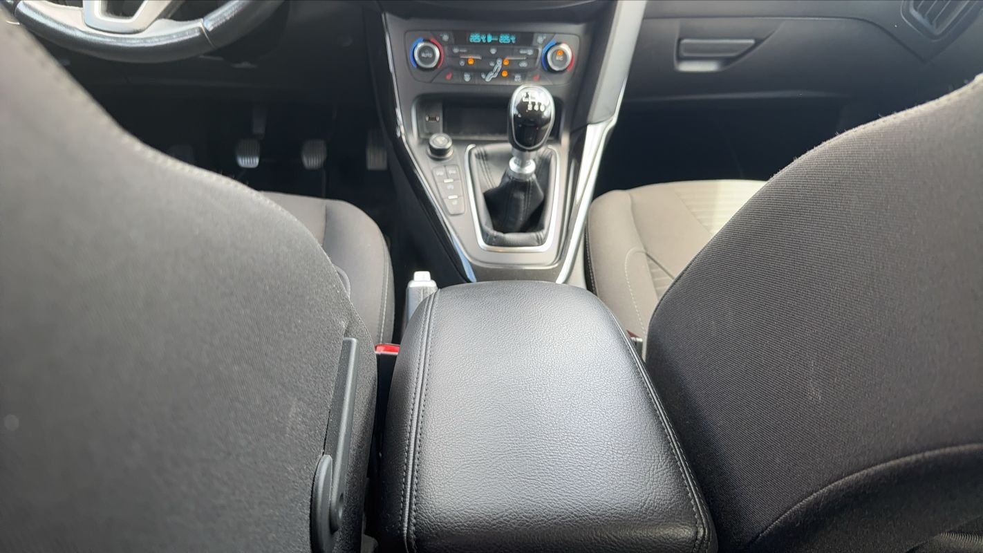 Ford Focus - Photo 27