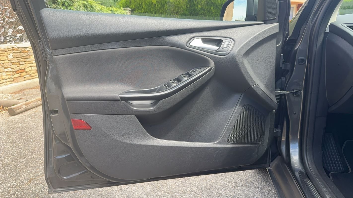 Ford Focus - Photo 7
