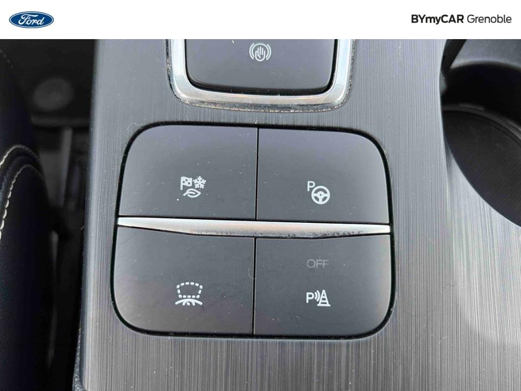 Ford Kuga - Photo 16