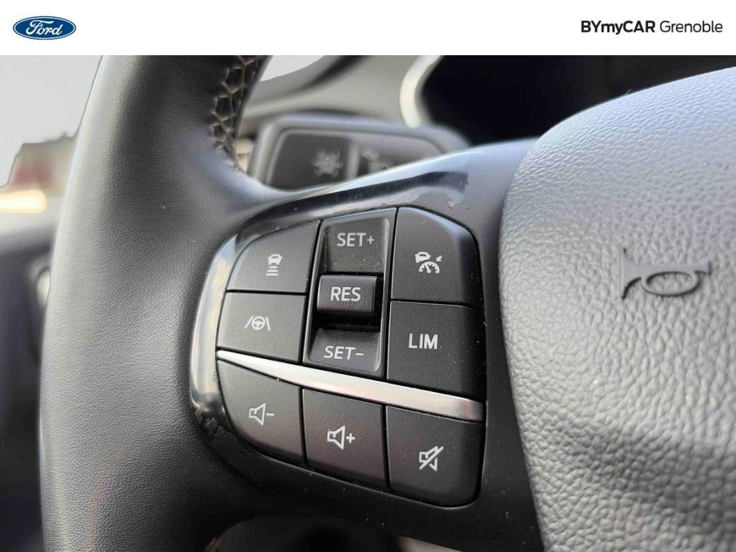 Ford Kuga - Photo 18