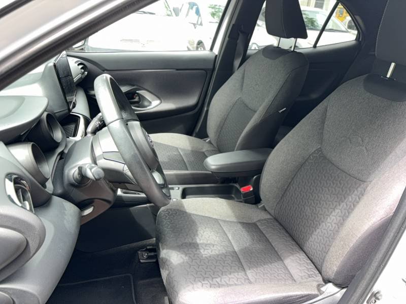 Toyota Yaris - Photo 10
