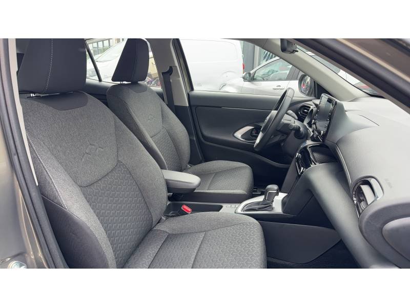 Toyota Yaris - Photo 12