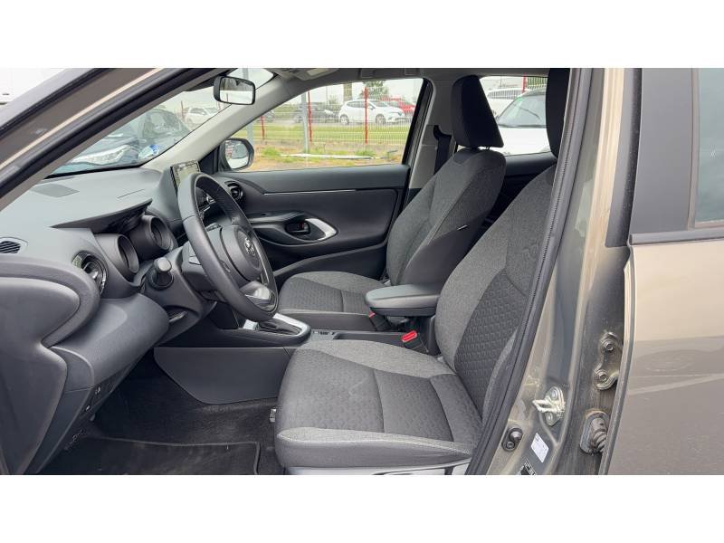 Toyota Yaris - Photo 10