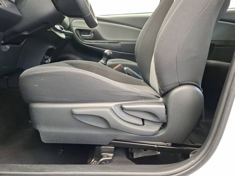 Toyota Yaris - Photo 24