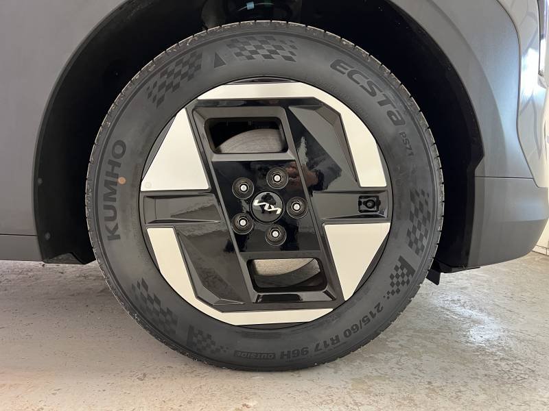 Kia EV3 - Photo 12