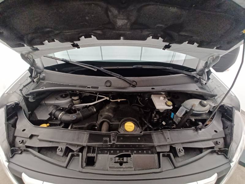 Nissan NV400 - Photo 11