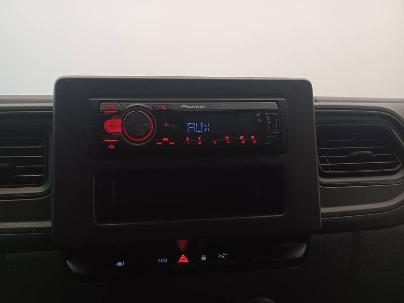 Nissan NV400 - Photo 18
