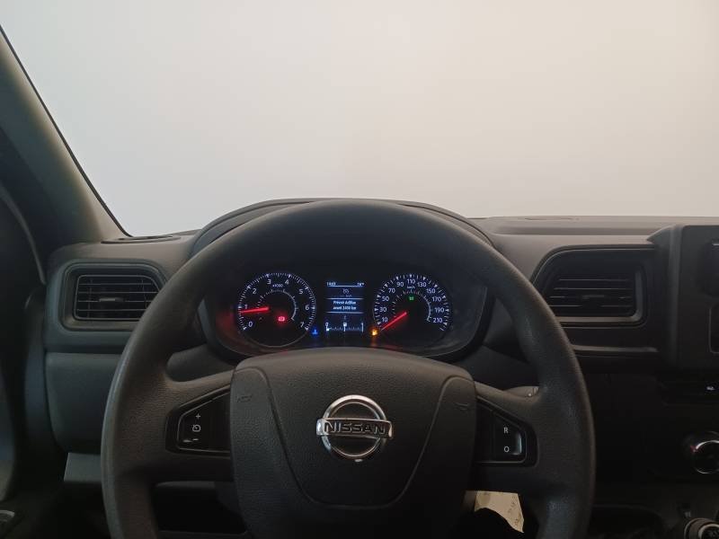 Nissan NV400 - Photo 19